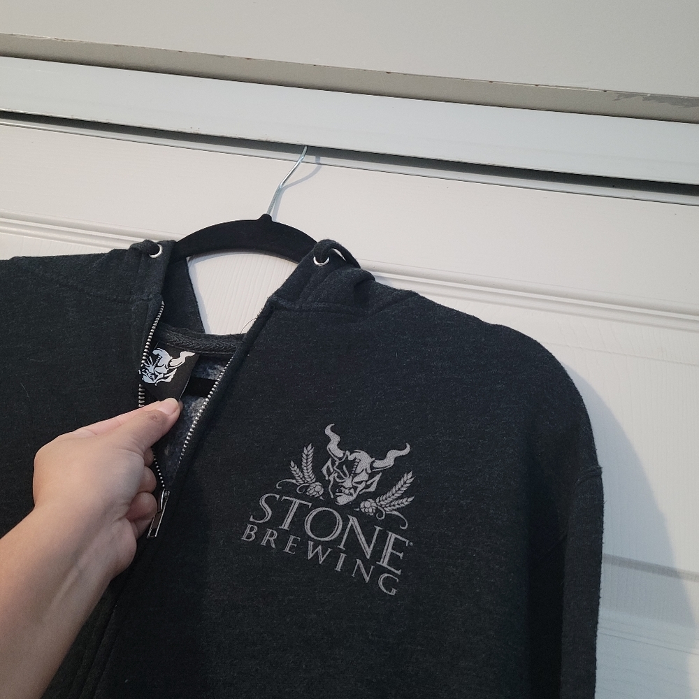 Zip up - Picture 2 of 2
